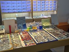 -天空之镜眼镜店蔡司依视路配镜授权零售店(望京颐堤港店)