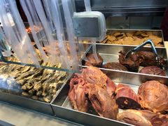 -狗撵鸭(泰山公寓店)