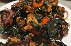 Stir-Fried Frog with Perilla