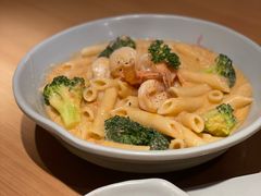 -Lia Cafe Bar Restaurant松山咖啡屋