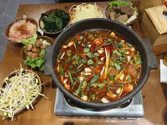 -黔有有贵州酸汤夺夺粉火锅(五味十字店)
