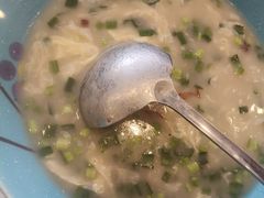 -今鲜源酒店·海鲜锅贴青岛菜(新湛路店)