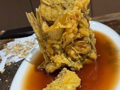 大烧黄河鲤鱼-魁盛居百年鲁菜馆(县西巷店)