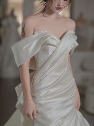 -艾米丽婚纱礼服