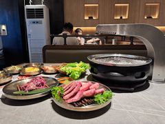 -草家酱蟹炭火烤肉店(珲春南路一店)