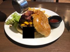 -拉亚汉堡经典餐厅(商城路店)