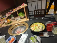 -山川小町·极番烧肉(新地假日广场店)
