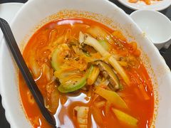 辣海鲜面-桃园中华料理炸酱面(燕儿岛路店)