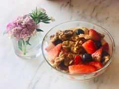 野莓核桃蜂蜜希腊酸奶-The Rug Cafe(王府中环店)