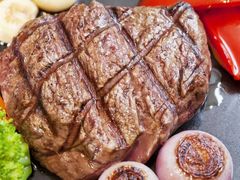 菲力牛扒拼纽伦堡香肠-半秋山西餐厅(巴南万达广场店)