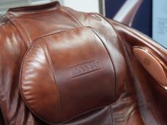 -奔驰上海利星(七宝店)