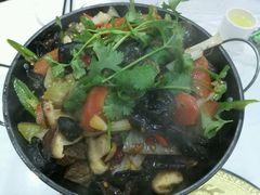 -乡土特色.冷锅鱼.牦牛肉汤锅