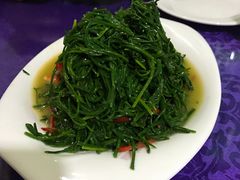 -穆豪麦蒸碗羊羔肉