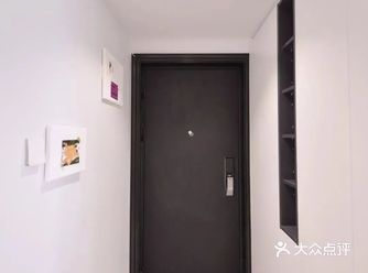 37㎡一室一厅小户型，手枪房+采光差，设计师改造后竟像70㎡