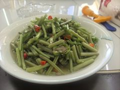 -峡谷农家乐饭店