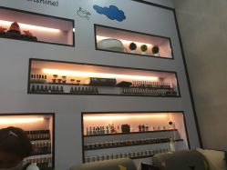 -美斯洛美甲美睫连锁店