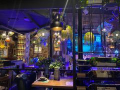 -临界音乐酒馆·小龙虾·江湖菜(华熙LIVE·鱼洞店)