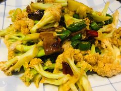 鼓油菜花-三姐妹餐厅(曲江店)