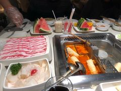 -海底捞火锅鲜切牛肉主题店(长寿路店)