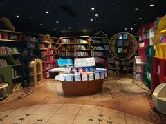 -钟书阁(珍园店)