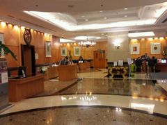 -深圳富苑皇冠假日套房酒店