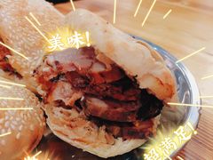 烧饼夹肘子肉-昌顺马记小吃店(昌盛园店)