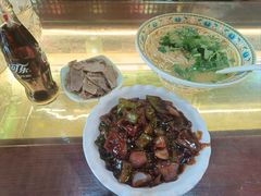 -金杨拉面王小吃面馆·牛三宝面·红烧牛肉粉