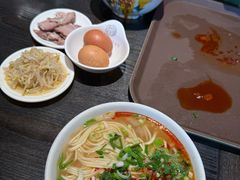 肉蛋双飞牛肉面-清真·马安军辣子牛肉面