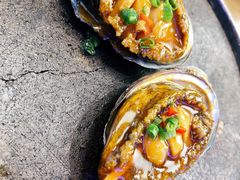 石锅大鲍鱼-品海楼·大连海胆锅贴馆(东港店)