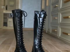 -Alexander McQueen(远洋太古里店)