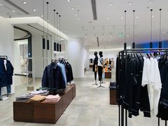 -URBAN REVIVO(上海中庚漫游城店)