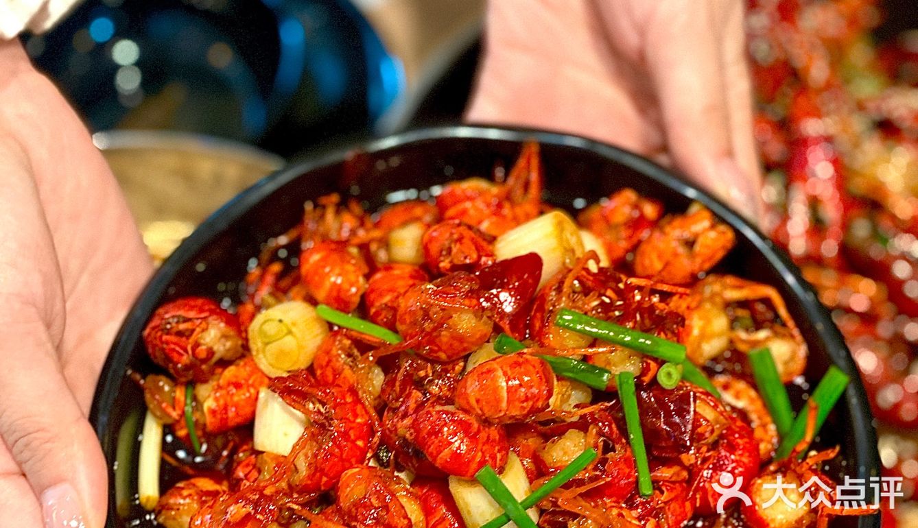 百年别墅吃小龙虾虾，超简单拍出高级感