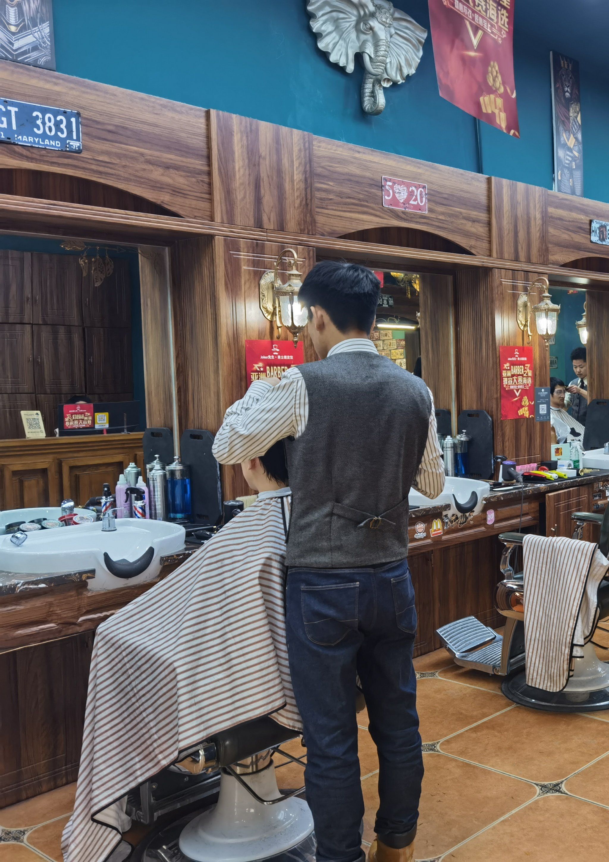 特别推荐一家男士理发店