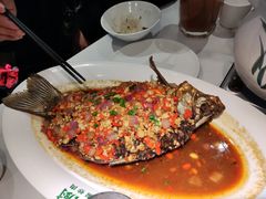 香煎大鲫鱼-费大厨辣椒炒肉(高铁吾悦广场店)