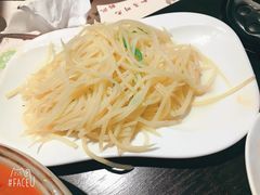 青椒土豆丝-舌尖上的食缘花园主题餐厅