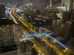 -荣誉国际酒店-云顶旋转餐厅