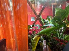 -Cuc Gach Quan Restaurant