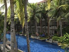 -三亚湾海居铂尔曼度假酒店