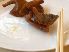 玻璃脆皮乳鸽-利苑酒家(金宝店)