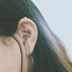 -花师傅专业手穿耳洞打耳洞穿孔