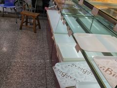 面包甜点陈列柜-新月蛋糕西点专卖店(大麦街店)