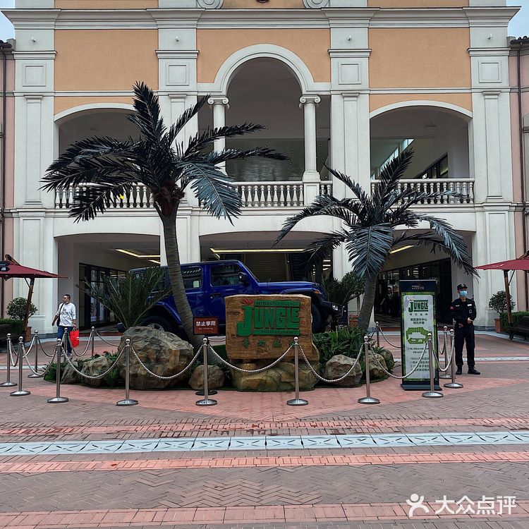 成都 | 佛罗伦萨小镇购物攻略 低价折扣买奢侈品大牌