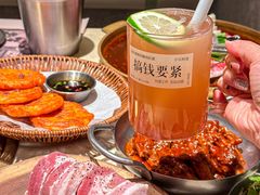-蚂蚁洞·烤肉大营地(上海静安大悦城店)