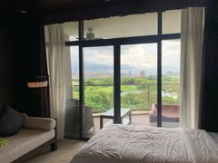-深圳隐秀山居酒店