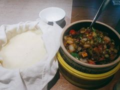 黑三剁配薄饼-雀舞云南菜(乐客城店)