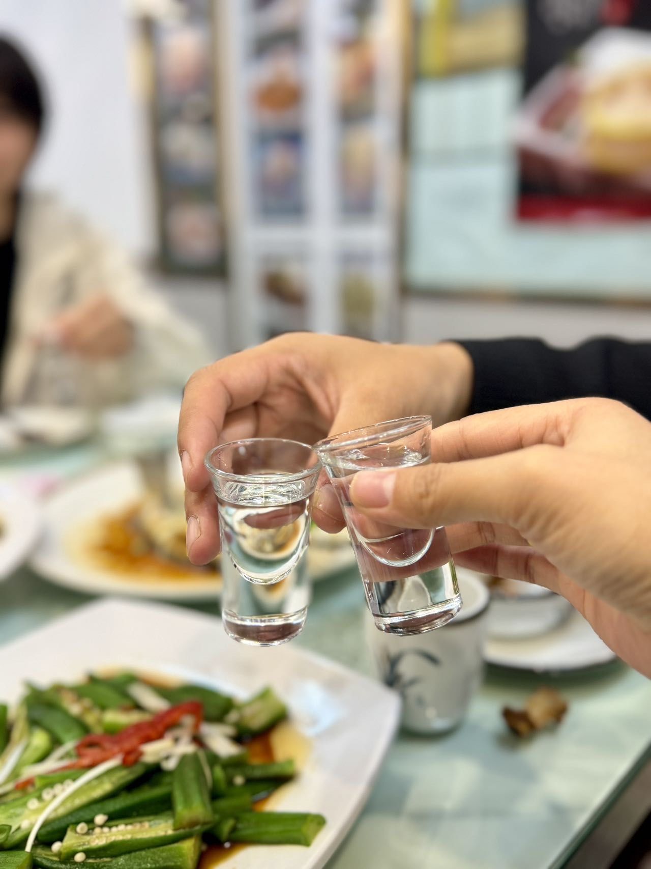 马上中秋,拖家带口跟朋友一起小聚
临近节日当然得小酌一杯
去了
