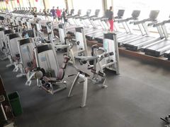 -健龙森俱乐部·游泳·健身·羽毛球综合体育馆
