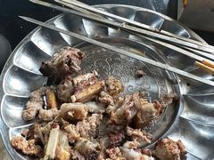 -烤肉小伙烤肉店