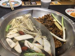 -沸炉重庆老火锅(军事博物馆店)