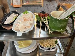 -二荆条·蜀鲜汇城市森林火锅